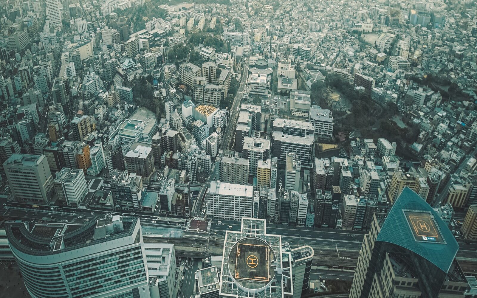 aerial-photography-of-cityscape-3578408